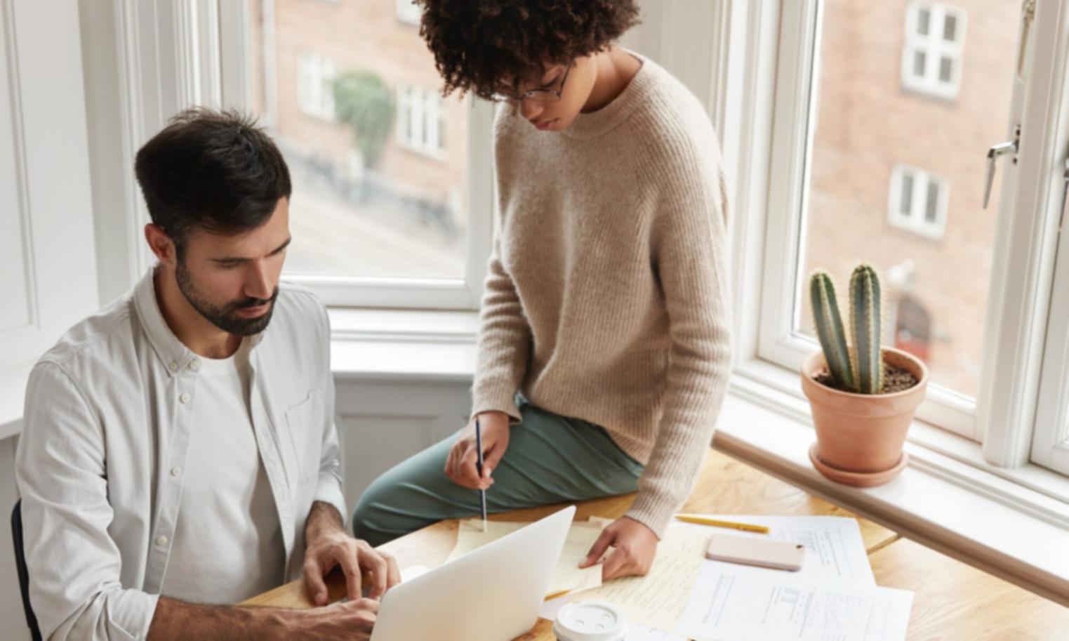 Beratungsgespräch in entspannter Atmosphäre